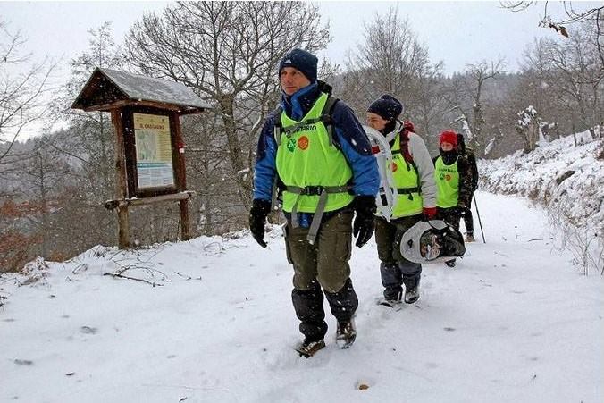 volontariato neve.jpg volontariato neve.jpg